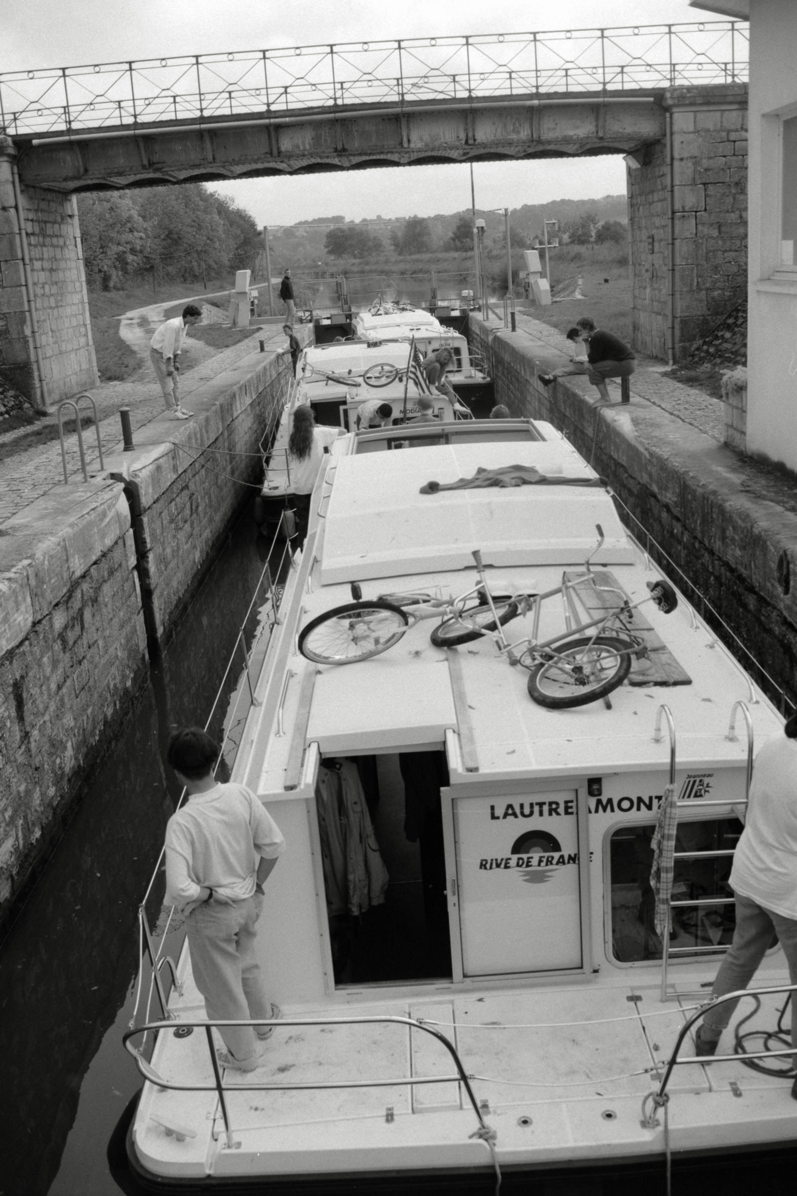 AHP F1990 09 005 sc250506 img35 NLP